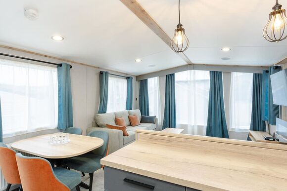 2026 Deluxe 2 Bedroom Dog Friendly - Bowleaze Cove Holiday Park & Spa, Weymouth