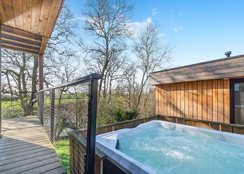 Kingfisher - Whispering Waters Teesdale Lodges, Gainford, County Durham