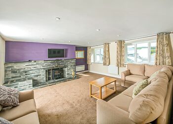 3 Bed Widemouth Farmhouse - Widemouth Bay Caravan Park, Widemouth Bay, Bude