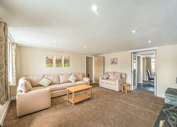 3 Bed Widemouth Farmhouse - Widemouth Bay Caravan Park, Widemouth Bay, Bude