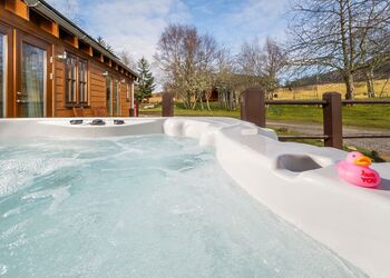 Eagle Glen Lodge - Wildside Highland Lodges at Loch Ness, Whitebridge, Nr Loch Ness