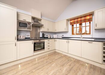 Eagle Glen Lodge - Wildside Highland Lodges at Loch Ness, Whitebridge, Nr Loch Ness