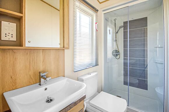 Platinum 2 Caravan with Decking - Winchelsea Sands, Rye