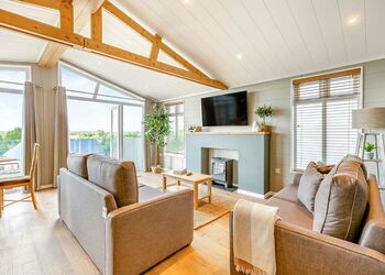 Elm View Lodge - Windmill Retreat & Spa, Glastonbury