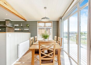 Elm View Lodge - Windmill Retreat & Spa, Glastonbury