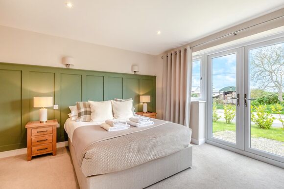 Millstone - Windmill Retreat & Spa, Glastonbury