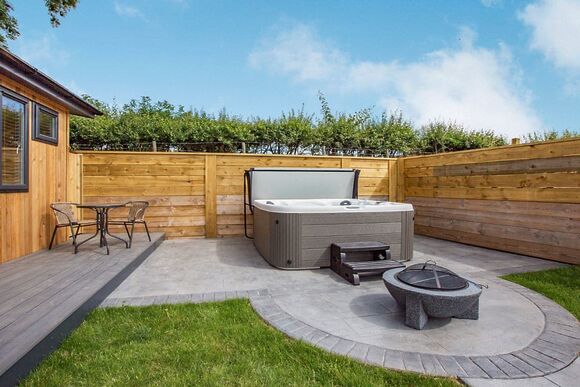 Oak View Lodge - Windmill Retreat & Spa, Glastonbury