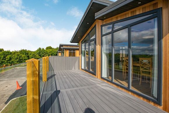 Hazel View Lodge - Windmill Retreat & Spa, Glastonbury