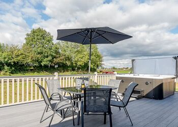 Heron - Winston Farm Lodges, Tetchill