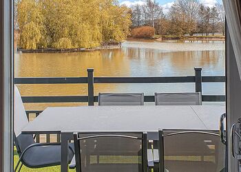 Kingfisher Lodge - Willow Lakes Lodges, Ashby cum Fenby