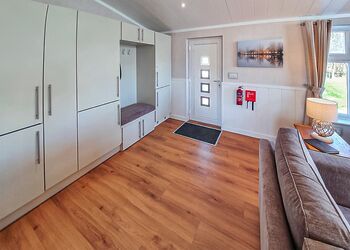 Kingfisher Lodge - Willow Lakes Lodges, Ashby cum Fenby