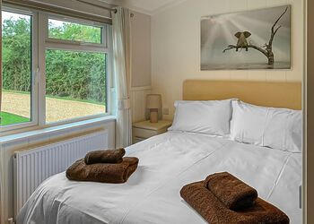 Kestrel Lodge - Willow Lakes Lodges, Ashby cum Fenby