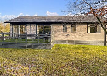 Wren Lodge - Willow Lakes Lodges, Ashby cum Fenby