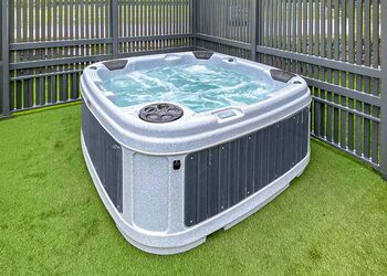 Kite Deluxe Lodge - Willow Lakes Lodges, Ashby cum Fenby