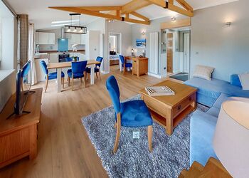 Kite Deluxe Lodge - Willow Lakes Lodges, Ashby cum Fenby