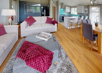 Woodpecker Deluxe Lodge - Willow Lakes Lodges, Ashby cum Fenby