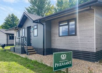 Pheasant Lodge - Willow Lakes Lodges, Ashby cum Fenby