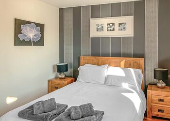 Swan Lodge - Willow Lakes Lodges, Ashby cum Fenby