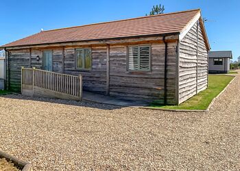 Swift Lodge - Willow Lakes Lodges, Ashby cum Fenby