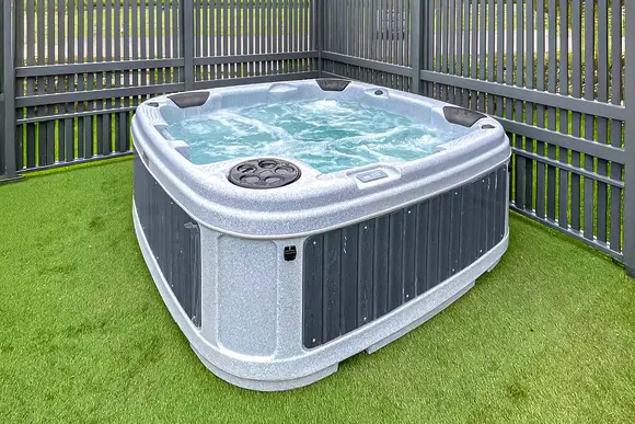 Kite Deluxe Lodge - Willow Lakes Lodges, Ashby cum Fenby