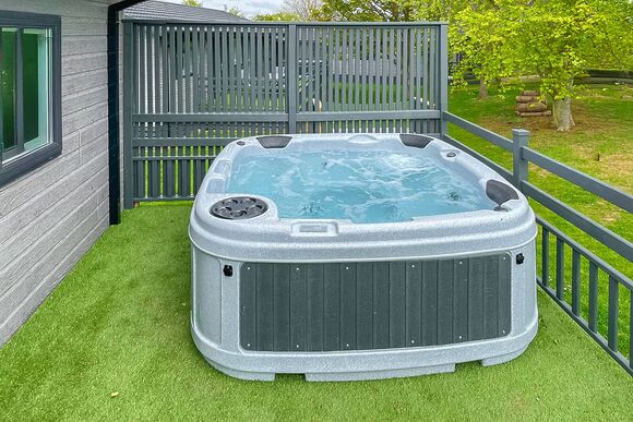 Kingfisher Lodge - Willow Lakes Lodges, Ashby cum Fenby