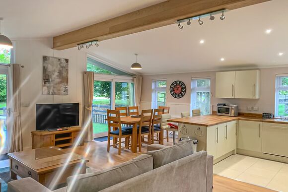 Kestrel Lodge - Willow Lakes Lodges, Ashby cum Fenby