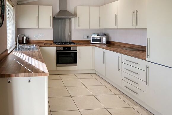 Robin Lodge - Willow Lakes Lodges, Ashby cum Fenby