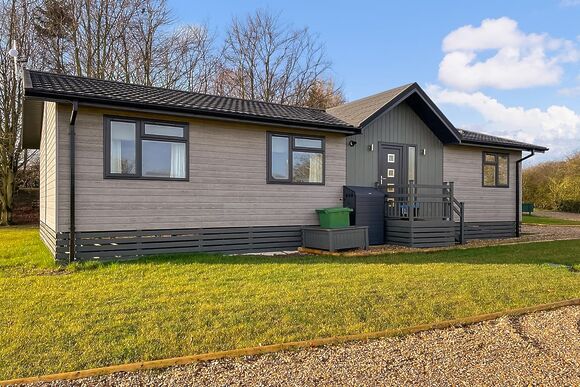 Wren Lodge - Willow Lakes Lodges, Ashby cum Fenby