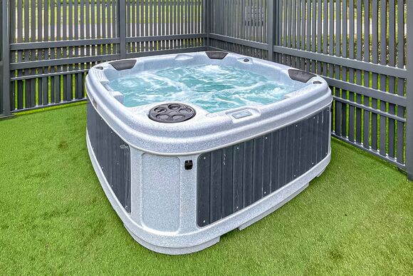 Kite Deluxe Lodge - Willow Lakes Lodges, Ashby cum Fenby