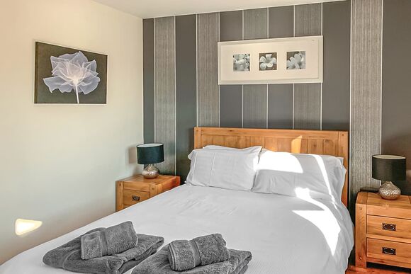 Swan Lodge - Willow Lakes Lodges, Ashby cum Fenby