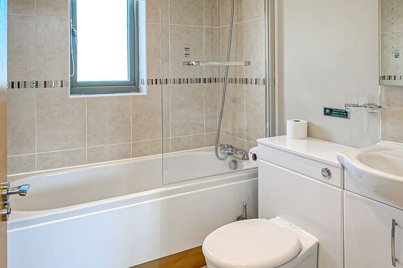 Swan Lodge - Willow Lakes Lodges, Ashby cum Fenby