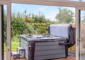 Journey&rsquo;s End - Wyke Lodges, Guisborough