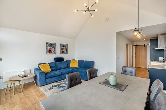 Captain Cook - Wyke Lodges, Guisborough