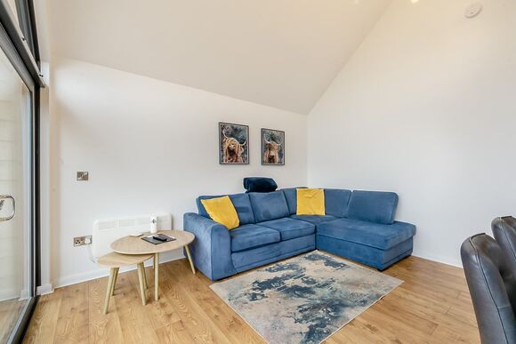 Captain Cook - Wyke Lodges, Guisborough