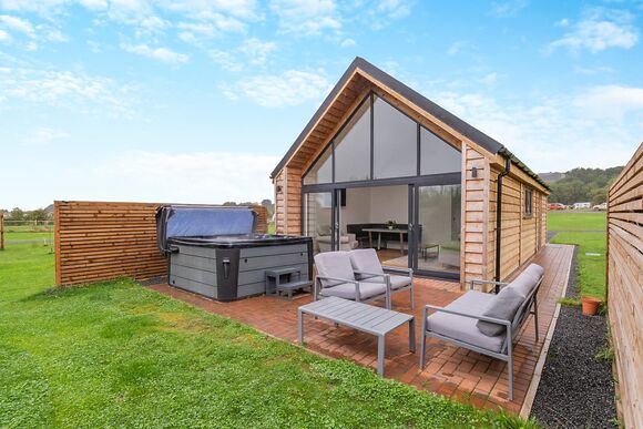 Journey&rsquo;s End - Wyke Lodges, Guisborough