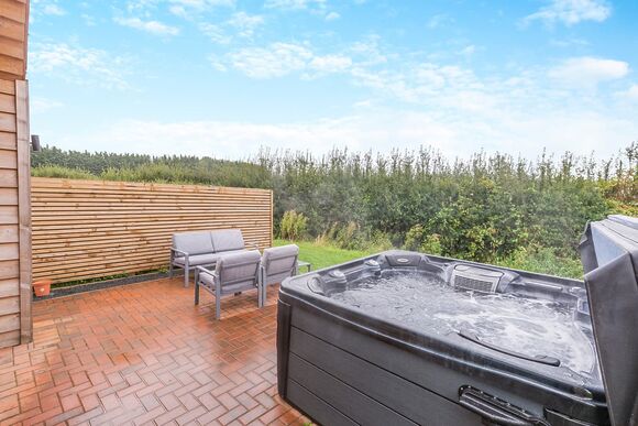 Journey&rsquo;s End - Wyke Lodges, Guisborough