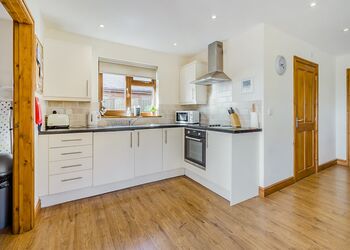 Valley View Lodge Pet - Heart of Wales Lodges, Penybont, Llandrindod Wells