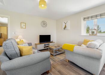 Rosemary &ndash; Ground Floor - Woad Mill Barns, Boston