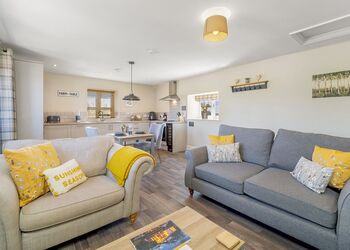 Rosemary &ndash; Ground Floor - Woad Mill Barns, Boston