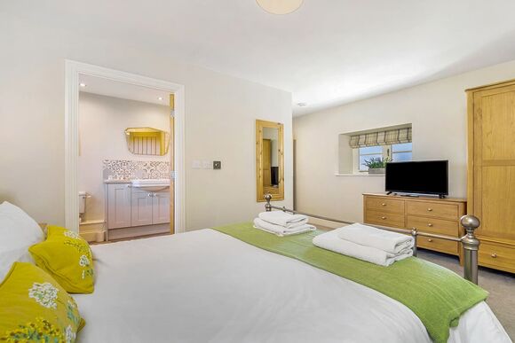 Thyme &ndash; First Floor - Woad Mill Barns, Boston