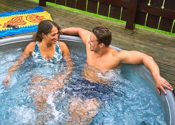 Log Cabin with Hot TubPet Friendly - Whitemead Forest Park, Forest of Dean