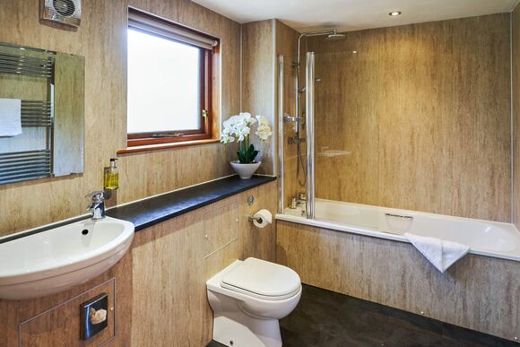 2 Bed Log Cabin - Whitemead Forest Park, Forest of Dean