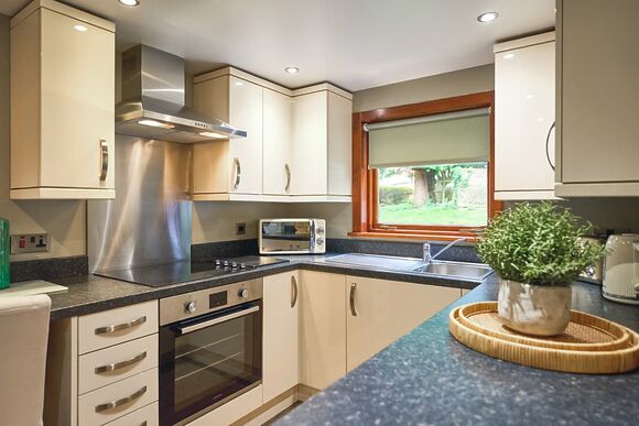 3 Bed Log Cabin with Dining Space - Whitemead Forest Park, Forest of Dean