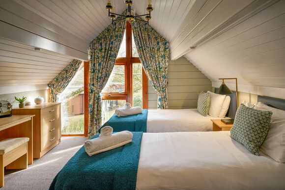 3 Bed Log Cabin with Dining Space - Whitemead Forest Park, Forest of Dean