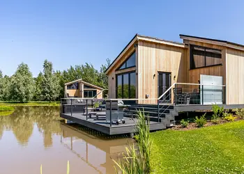 Woad Mill Lakeside Lodges, Boston