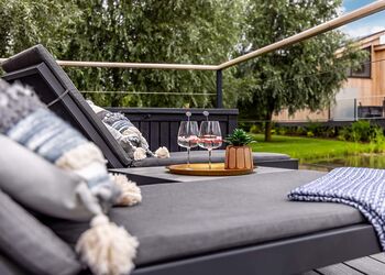 Honeybee Lakeside Lodge - Woad Mill Lakeside Lodges, Boston