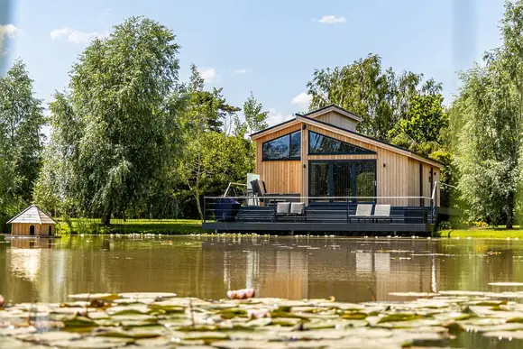 Woad Mill Lakeside Lodges, Boston