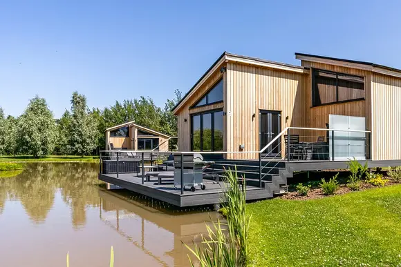 Woad Mill Lakeside Lodges, Boston