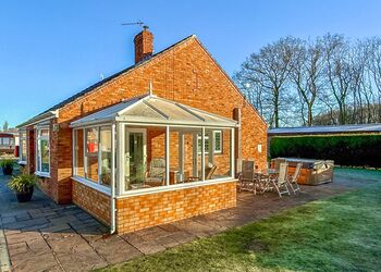 Woodlands Bungalow WF - Woodthorpe Leisure Park, Woodthorpe