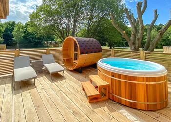 Acorn Couples Retreat - Woodthorpe Leisure Park, Woodthorpe